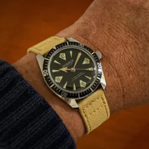 Vintage Diver-Style Analog Wristwatch